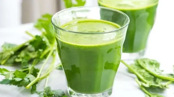 با این نوشیدنی سبز کبدتان سم زدایی می شود + طرز تهیه 