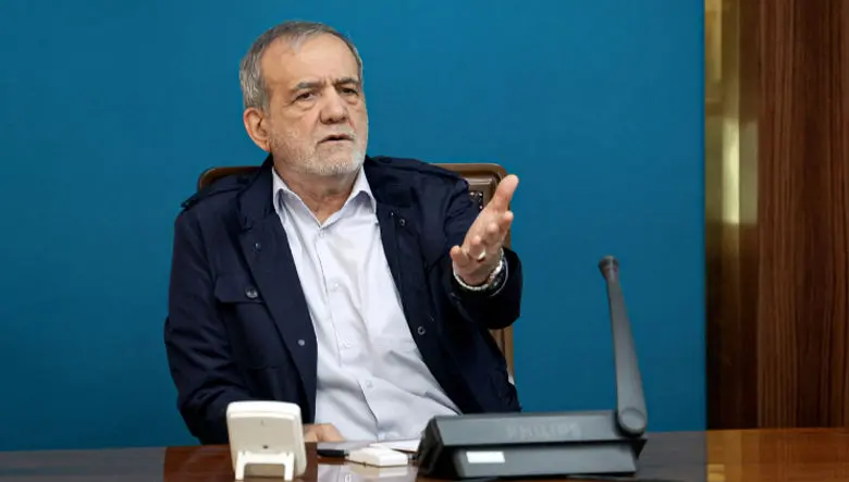 رئیس جمهور: کلا‌س‌های همه مدارس از لحاظ تجهیزات آموزشی تجهیز می‌شوند + فیلم