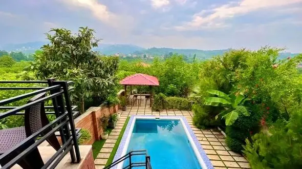 اجاره ویلا استخردار، گردش همراه با شنا در فضای خصوصی