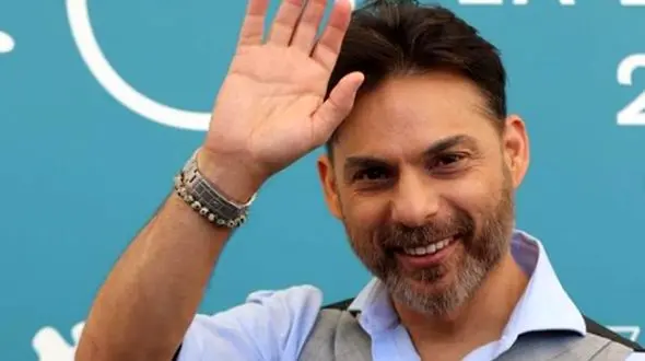 عکس پیمان معادی در دمای منفی 28 درجه قطب شمال 