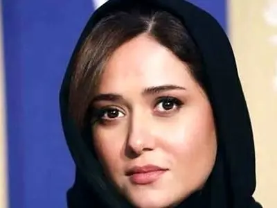 آینه و شمعدون مسی و کاسه های مینا کاری شده سفره هفت سین خوشگل پریناز ایزدیار/ چقدر باسلیقه چیده+عکس