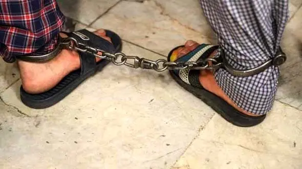 دستگیری اعضای باند قاچاق مشروبات الکلی در بندرترکمن