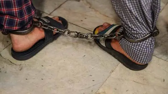 دستگیری اعضای باند قاچاق مشروبات الکلی در بندرترکمن