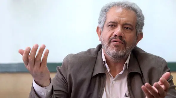 ترفند سیاستمداران برای کنترل مردم/ رواج بی مسئولیتی و دور شدن از تفکر عمیق