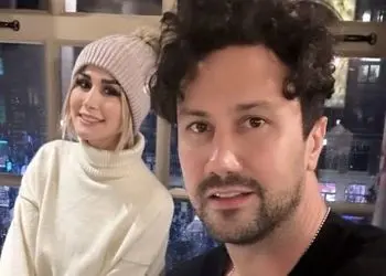 خونه تکونی هول هولکی اتاق نشیمن لاکچری سپیده بزمی پور همسر باسلیقه شاهرخ استخری/ خونه رو عین دسته گل کرده+عکس