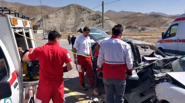 تصادف پژو و پراید در جاده بیرجند با ۷ مصدوم