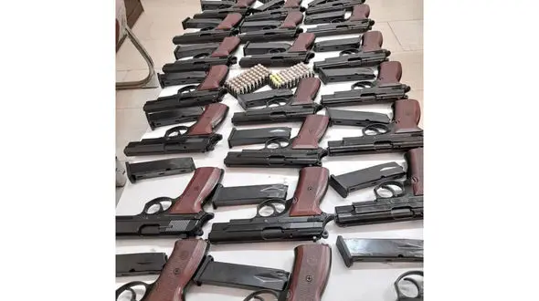 بازداشت مردان مسلح آمل / بازار خرید و فروش اسلحه تعطیل شد