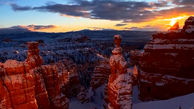 دره برفی برایس در غروب خورشید در یوتا، ایالات متحده آمریکا + فیلم