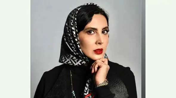 زیباترین عکس لیلا بلوکات کنار برج ایفل  /  ژست بی نظیر خانم بازیگر !