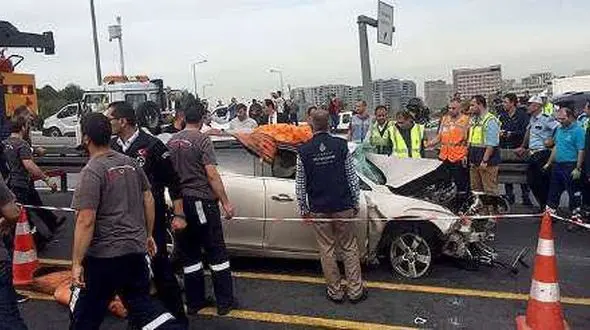تصادف مرگبار مرد ایرانی با خودروی لوکسش در ترکیه + عکس
