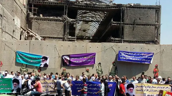 کسبه پلاسکو برای بازسازی و فعالیت این مرکز تجاری تجمع کردند