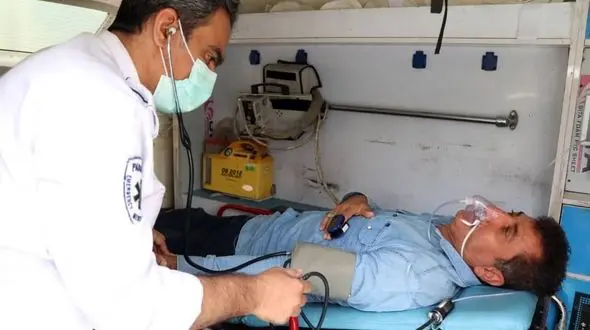 در خوزستان گرد و غبار هست اما ماسک نیست! / 800 نفر راهی مراکز درمانی شدند + فیلم