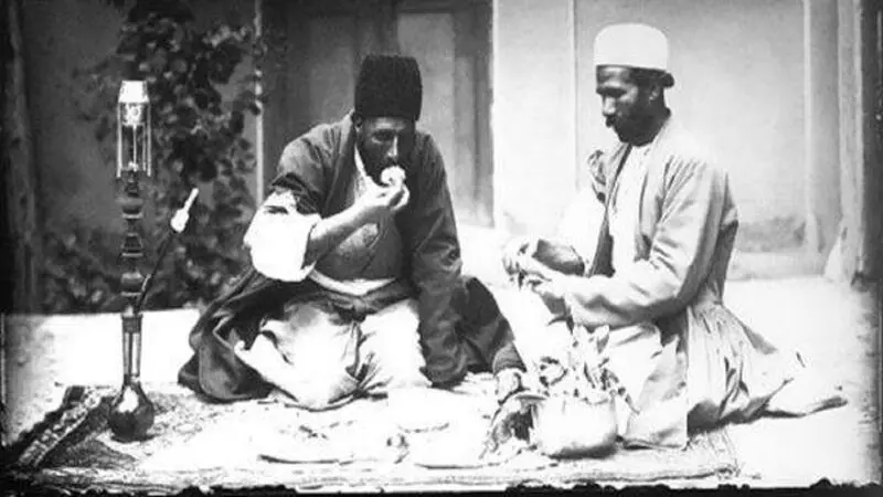 عکسی دیگر از زمان قاجار و پلوخوری