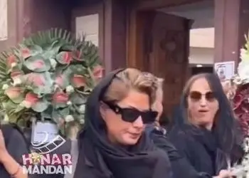 فیلم/  حضور پررنگ و عزادار طناز طباطبایی ، فاطیما بهارمست،لیلا بلوکات ، شبنم مقدمی  و دیگر بازیگران زن و مرد در مراسم ختم پدر رامبد جوان