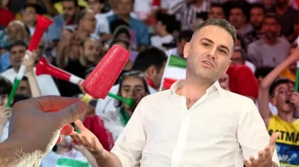 هوتن شکیبا: من با بهرام افشاری و نوید محمدزاده رفتیم استادیوم خواستیم بستنی بگیریم از دور صدا میزدیم آخرش یک آقایی رفت خرید گفت حنجرتون حیفه مثلاً شما هنرمندین