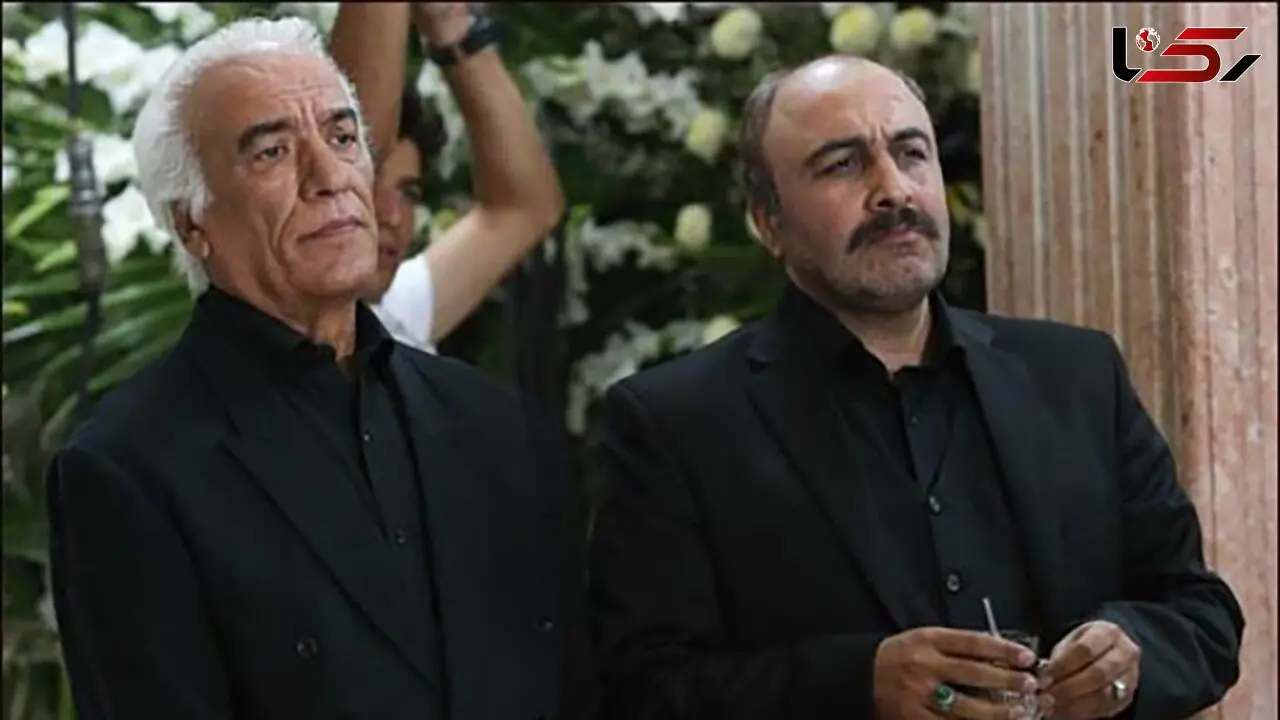 عکس های احوال جگرسوز رضا عطاران در مراسم تشییع جنازه  پدرش/ همه را خنداند در روز گریه اش کسی کنارش نبود !