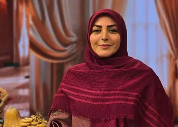 فیلم/ واکنش جالب المیرا شریفی به مزاحم پیامکی در برنامه زنده تلویزیون / خانم مجری در آنتن زنده آبرویش را برد