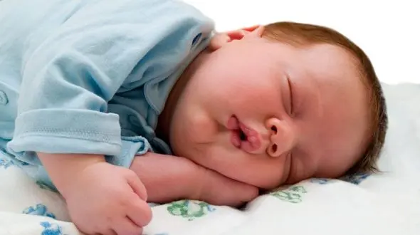 نوزاد تازه به دنیا آمده کجا باید بخوابد؟