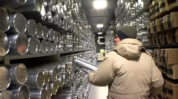 برفهایی با عمر ۷۰ هزار سال+فیلم