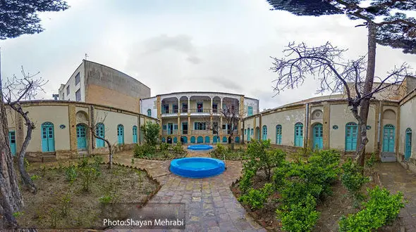 اگر به تهران آمدید از خانه موتمن الاطبا دیدن کنید + فیلم