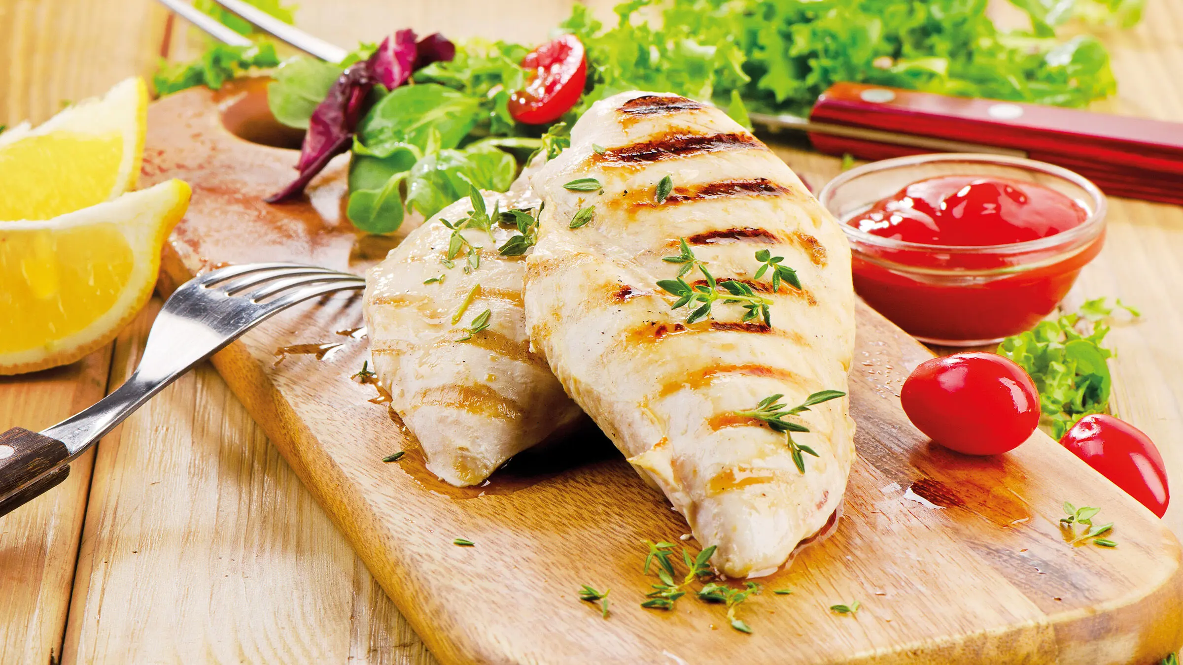 زنان روزانه بین ۴۰‌تا ۵۰‌گرم  پروتئین نیاز دارند / اشتباهات پروتئینی