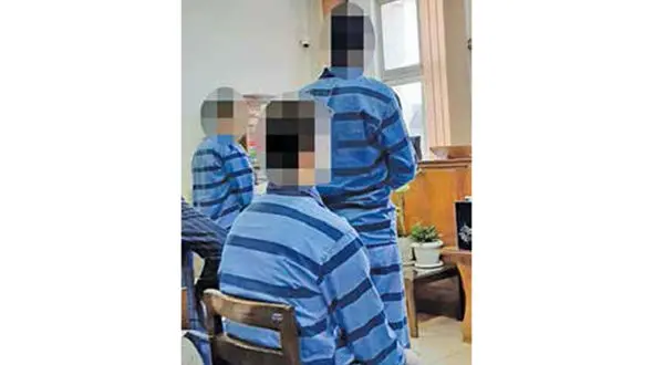 پدرمان را بی رحمانه کشته است! / دختران اکبر از دادگاه چه خواستند؟