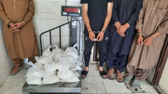 کارگاهی با بیش از ۵۵ کیلوگرم شیشه و هروئین در ماکو کشف شد