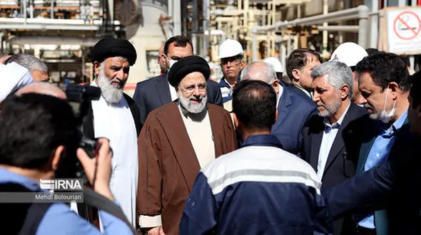 گزارش تصویری حضور رئیسی در  افتتاح فاز ۲ پالایشگاه آبادان