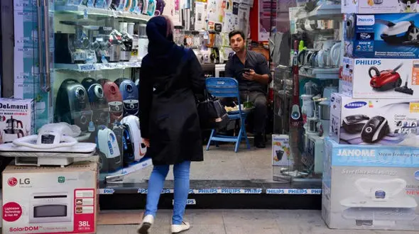 خروج لوازم خانگی از سبد مصرف خانوار ایرانی ها / رکود 60 تا 75 درصدی بازار