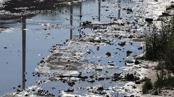 بالا زدن مجدد فاضلاب در کارون