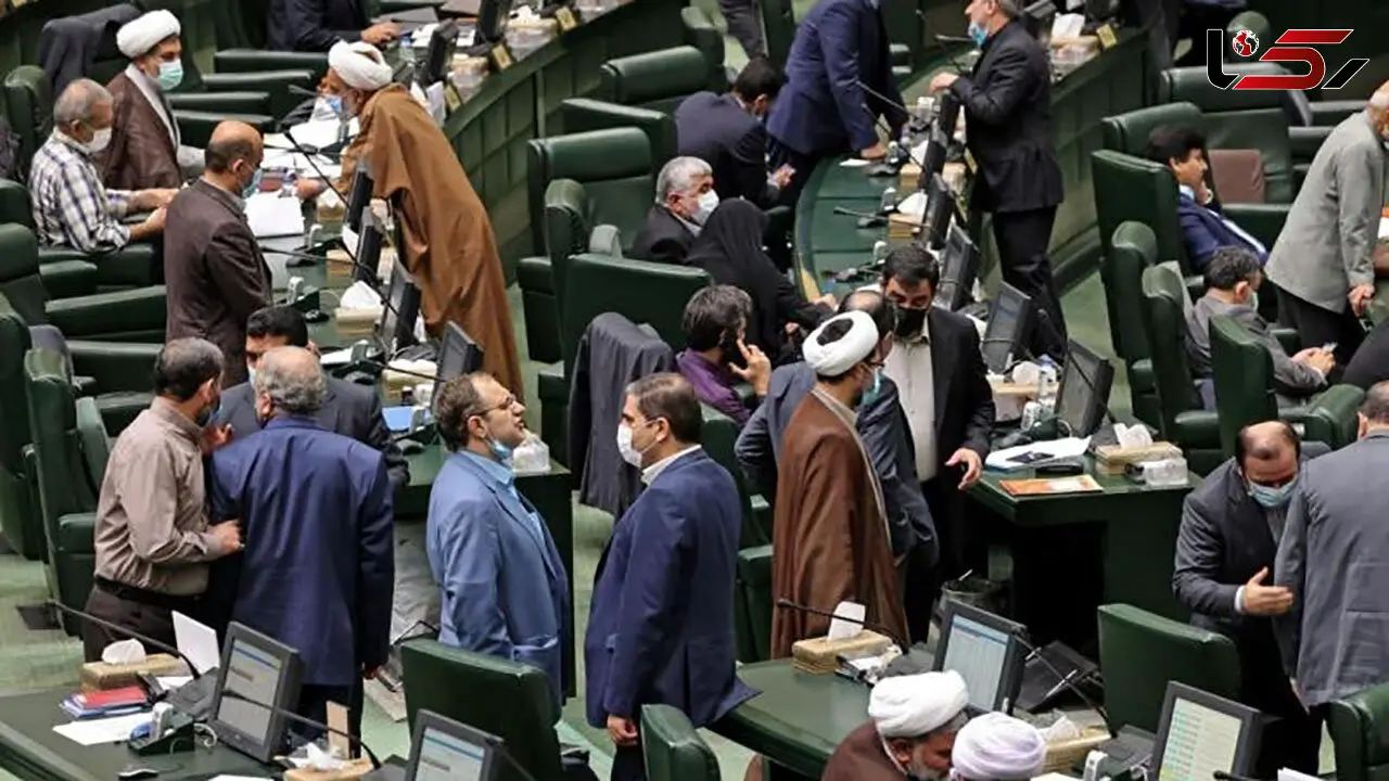 مجلس، «متشنج» شد /  جلوگیری از «تذکر» نماینده  به  مسمومیت‌های دختران دانش‌آموز