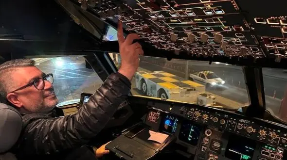 رضا رشیدپور: «من خلبانی خوانده ام، آماده سربازی هستم»