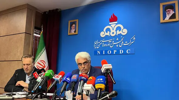 تهران در طرح جمع‌ آوری کارت‌ های آزاد پمپ‌ بنزین‌ ها قرار ندارد + فیلم