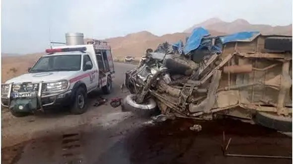 4 کشته در تصادف هولناک پراید و نیسان در دامغان