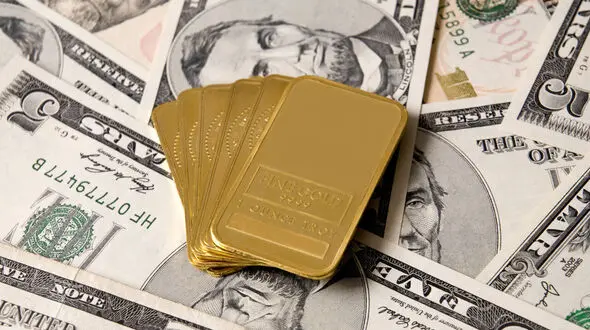 کاهش قیمت سکه و دلار در بازار پنجشنبه 25 دی ماه
