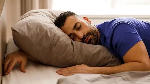 چرا خواب بیش از حد می‌ تواند عمر شما را کوتاه کند؟