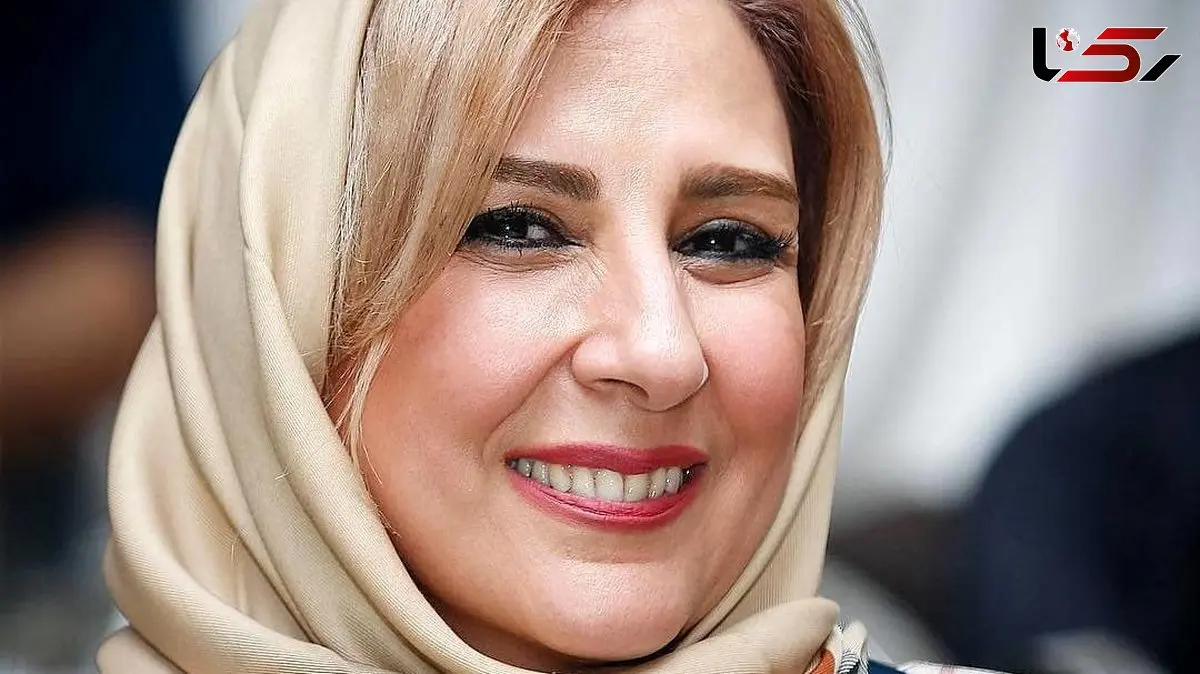 عکس/ خلوت و تنهایی مرجانه گلچین در یک کافه با دکور کریستالی زیبای پراز گل