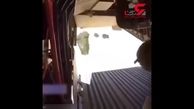 چتربازان امریکایی که دست پت و مت را از پشت بستند /  این فیلم سوژه خنده برای رسانه‌های جهان شد + فیلم