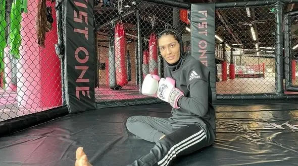 منصوریان: با حفظ شئونات اسلامی، هالک را یک دقیقه‌ای ناک‌اوت می‌کنم/ نمی‌توانم بیخیال این آب و خاک شوم