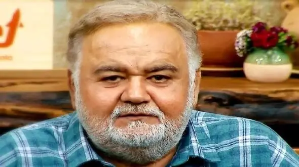 فیلم/ آواز شاد؛ اکبر عبدی با لوله اکسیژن تو دماغش چه رقص آذری میکنه / همیشه دل آدمو شاد میکنه