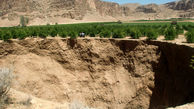 فرماندار: ساکنان یک روستای بهاباد بر اثر فرونشست زمین جابه جا می شوند