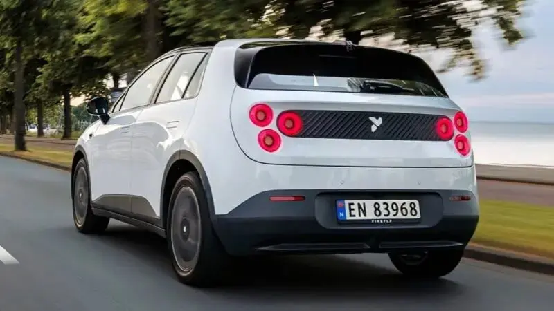 فایرفلای ئی وی