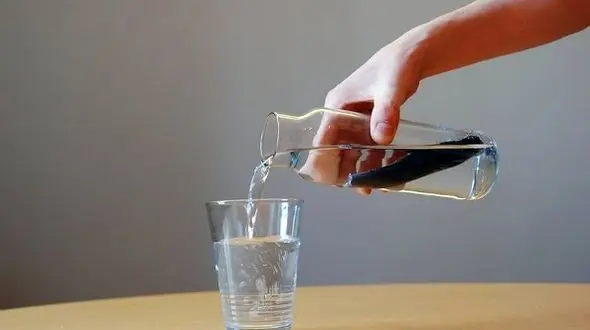 آیا آب می‌ تواند شما را بکشد؟ راز ترسناک مسمومیت آبی!