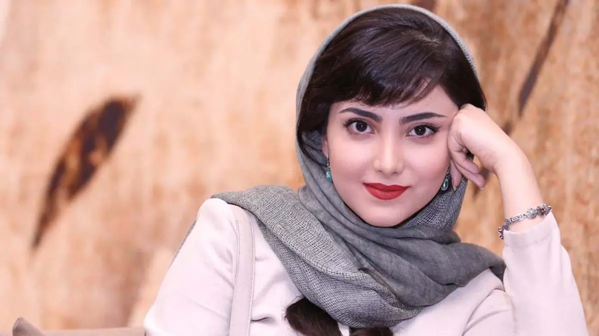 جنجال طنازی های زیبا کرمعلی ! / عکس مادر جوانتر  زیباتر خانم بازیگر !