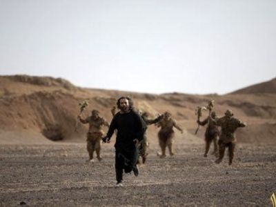 عکس؛ سفر در زمان؛ عکس‌های یادگاری «جِن‌ها» در پشت‌صحنه سریال «مختارنامه»