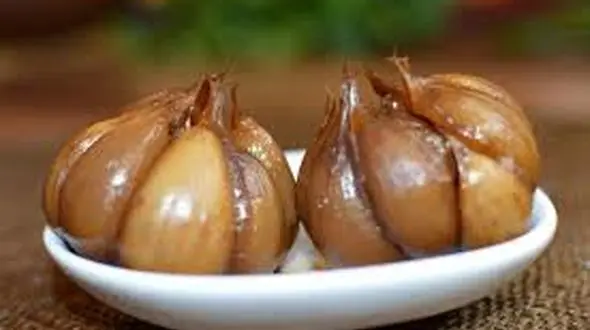 خوردن ترشی در شب ممنوع