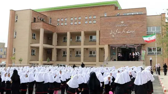 مدارس ابتدایی و مهدکودک شهر تهران فردا تعطیل شد