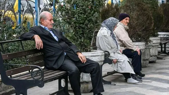 ادعای جدید وزیر کار: کسری منابع برای پرداخت حقوق بازنشستگان وجود ندارد 
