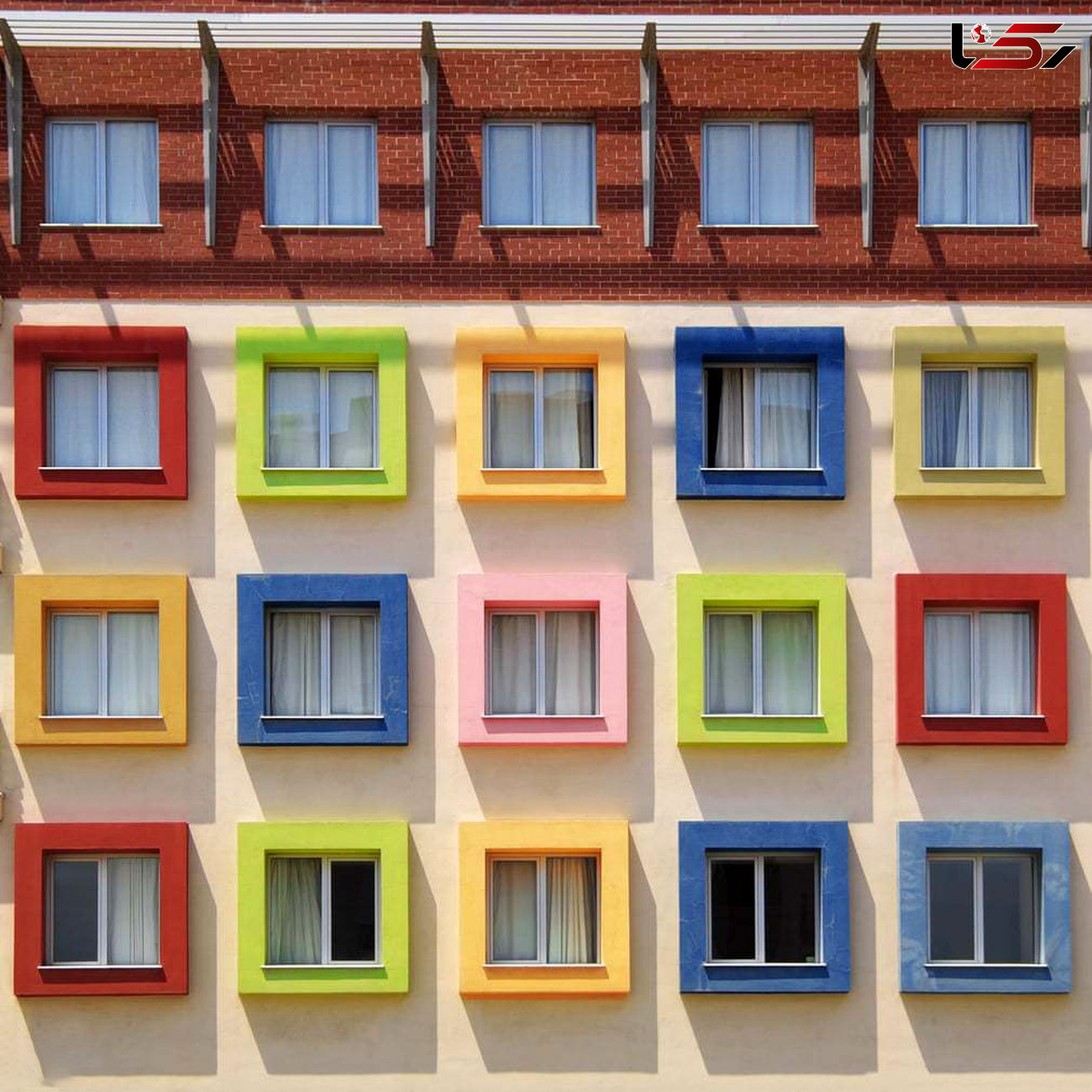 جولان رنگ ها در ساختمان های ترکیه + عکس 