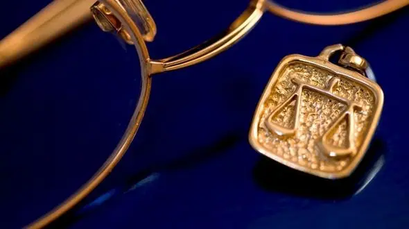 4 روش برای انتخاب بهترین وکیل کیفری تهران